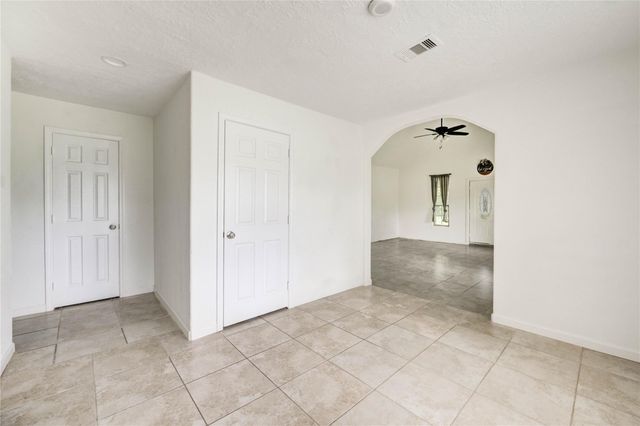 47 Blue Lake Drive, Huffman, TX 77336