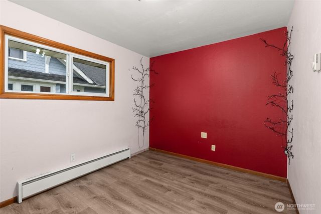 404 Eleventh Street, Raymond, WA 98577