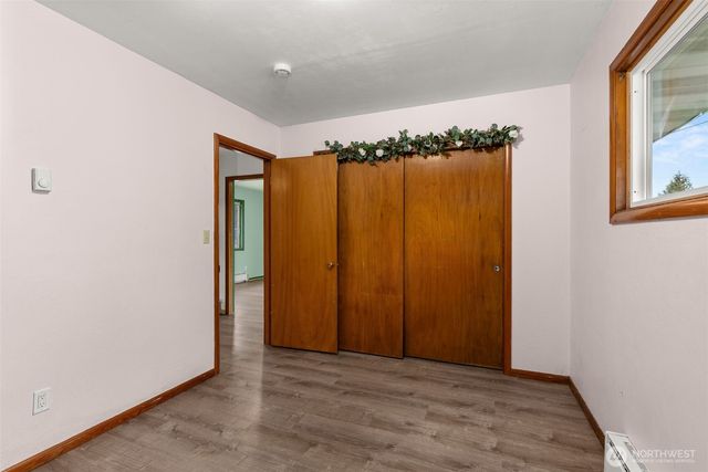 404 Eleventh Street, Raymond, WA 98577