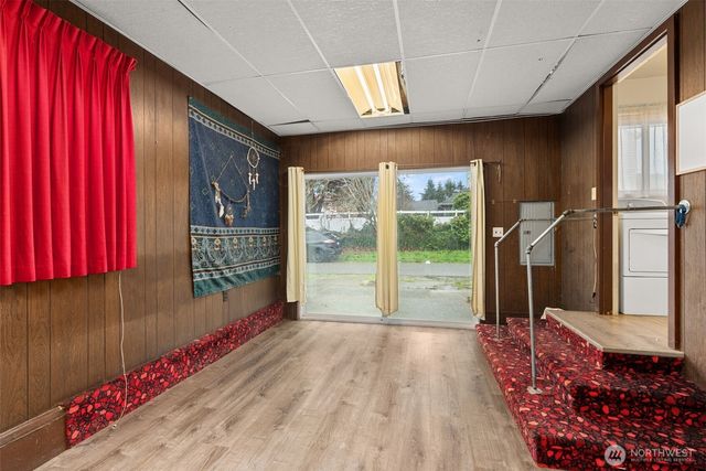 404 Eleventh Street, Raymond, WA 98577