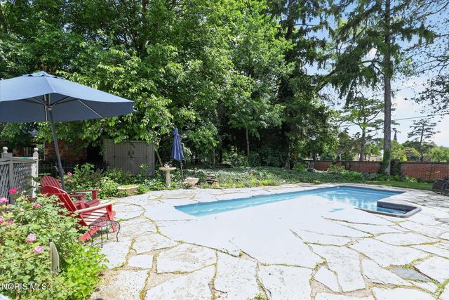 2228 Orchard Road, Ottawa Hills, OH 43606