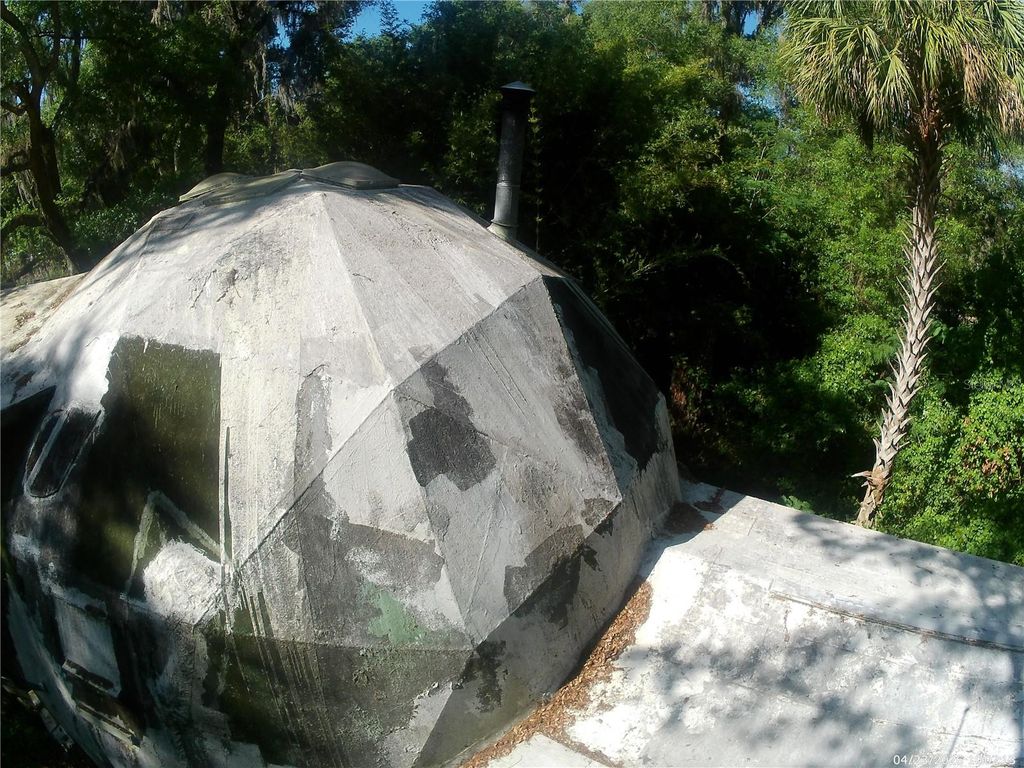 Image 20 of property listing at 2424 NE 170TH STREET, Citra, FL 32113