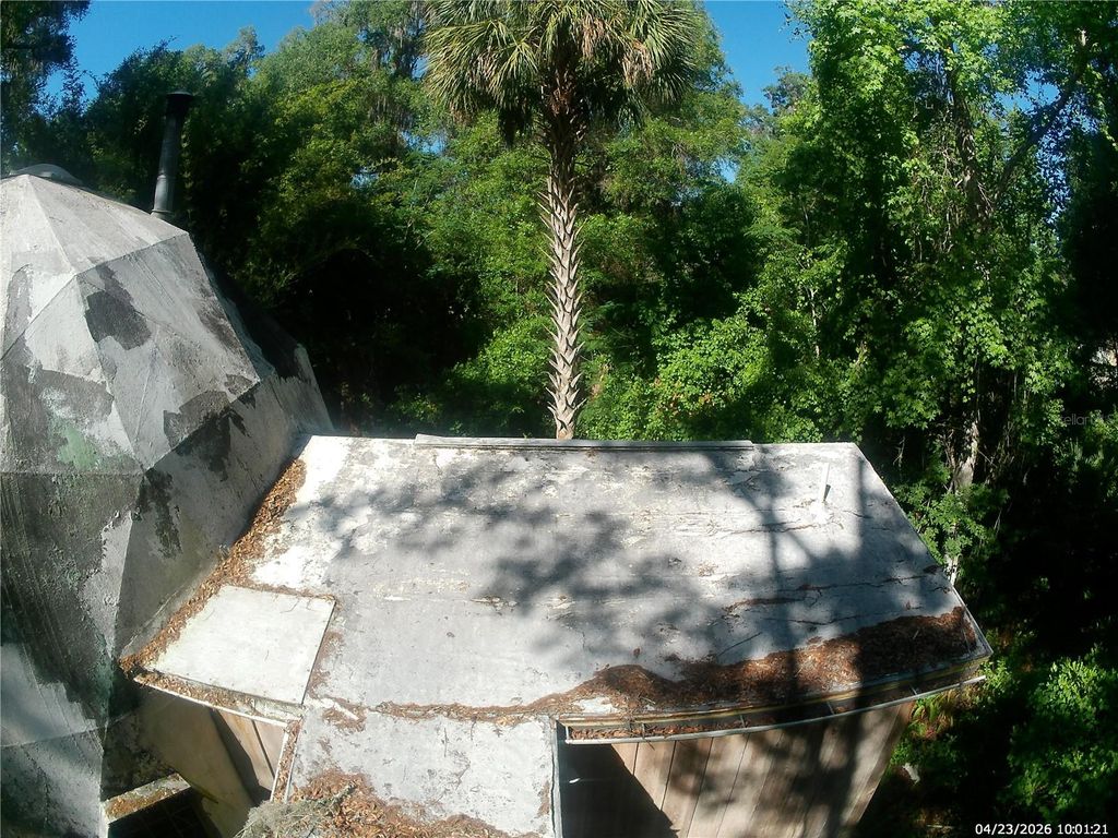 Image 21 of property listing at 2424 NE 170TH STREET, Citra, FL 32113