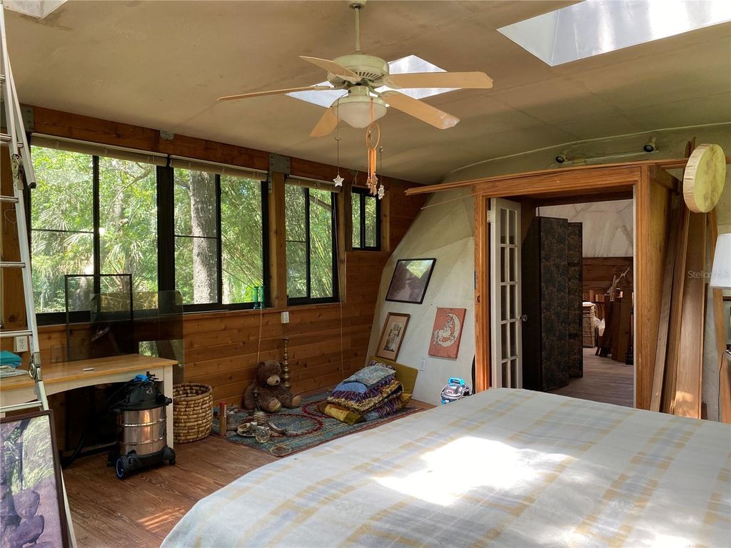 Image 33 of property listing at 2424 NE 170TH STREET, Citra, FL 32113