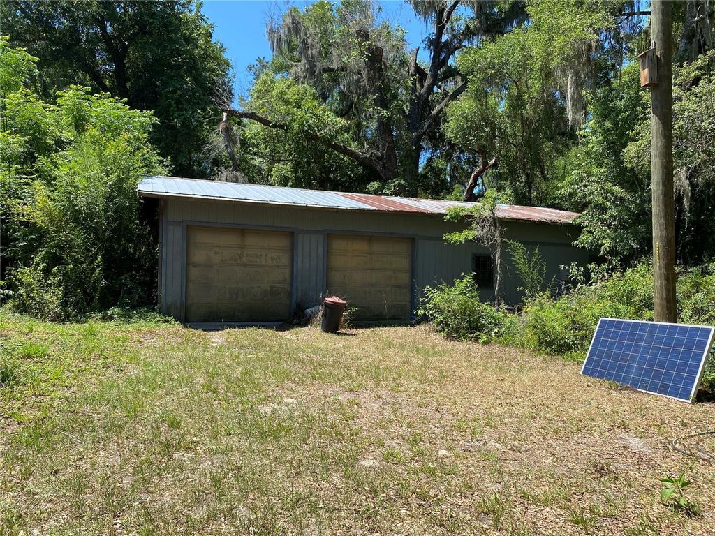 Image 5 of property listing at 2424 NE 170TH STREET, Citra, FL 32113