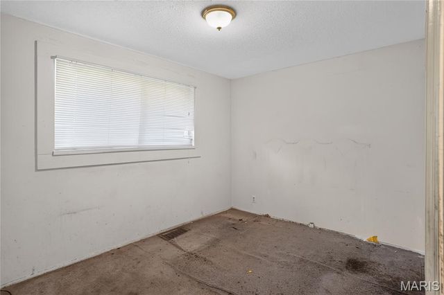 1723 Keelen Drive, St Louis, MO 63136