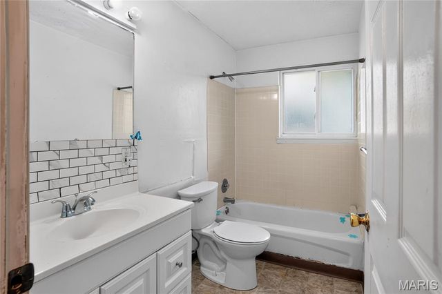 1723 Keelen Drive, St Louis, MO 63136