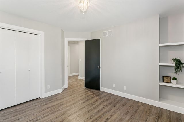 3106 N Lakecrest Circle, Wichita, KS 67205