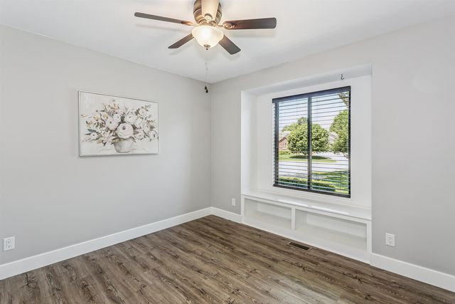 3106 N Lakecrest Circle, Wichita, KS 67205