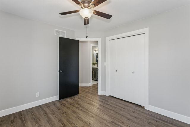 3106 N Lakecrest Circle, Wichita, KS 67205