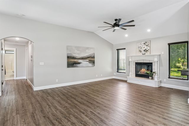 3106 N Lakecrest Circle, Wichita, KS 67205