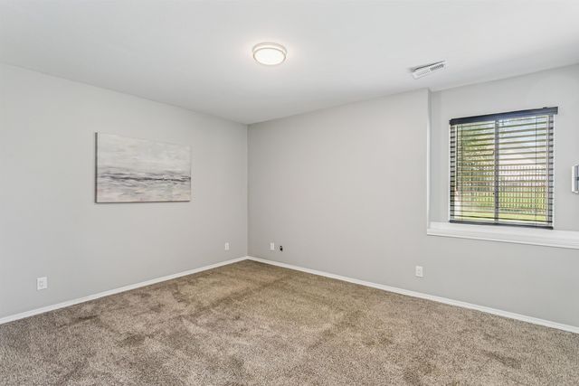 3106 N Lakecrest Circle, Wichita, KS 67205