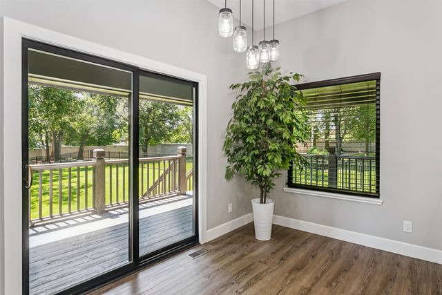 3106 N Lakecrest Circle, Wichita, KS 67205