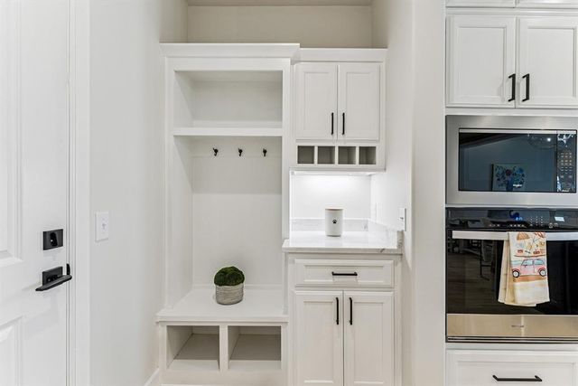 15700 Flora Avenue, Edmond, OK 73013