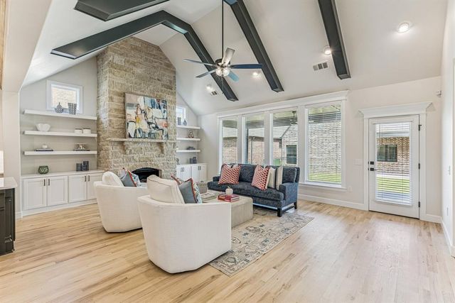 15700 Flora Avenue, Edmond, OK 73013