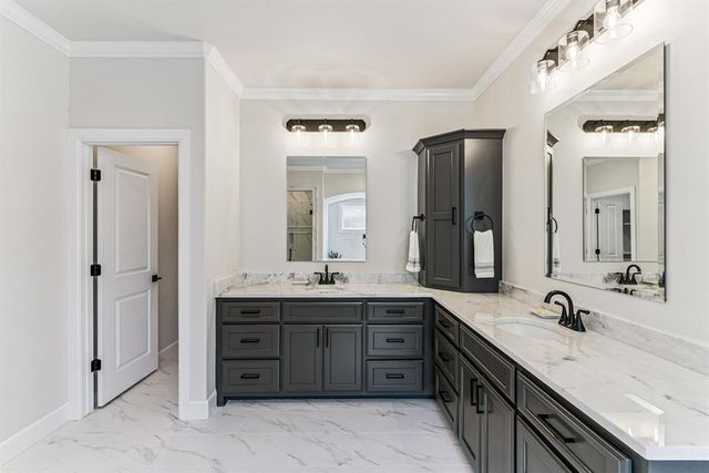 15700 Flora Avenue, Edmond, OK 73013