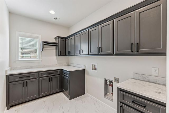 15700 Flora Avenue, Edmond, OK 73013