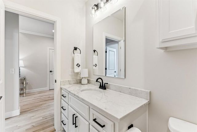 15700 Flora Avenue, Edmond, OK 73013