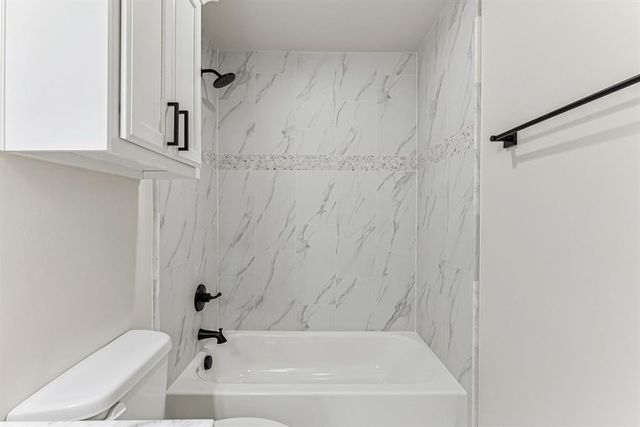 15700 Flora Avenue, Edmond, OK 73013