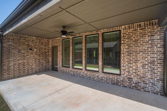 15700 Flora Avenue, Edmond, OK 73013