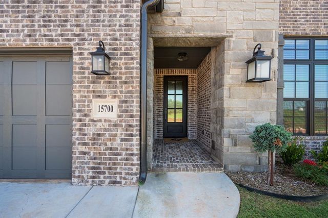 15700 Flora Avenue, Edmond, OK 73013