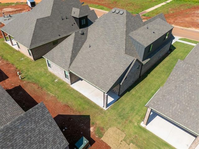 15700 Flora Avenue, Edmond, OK 73013