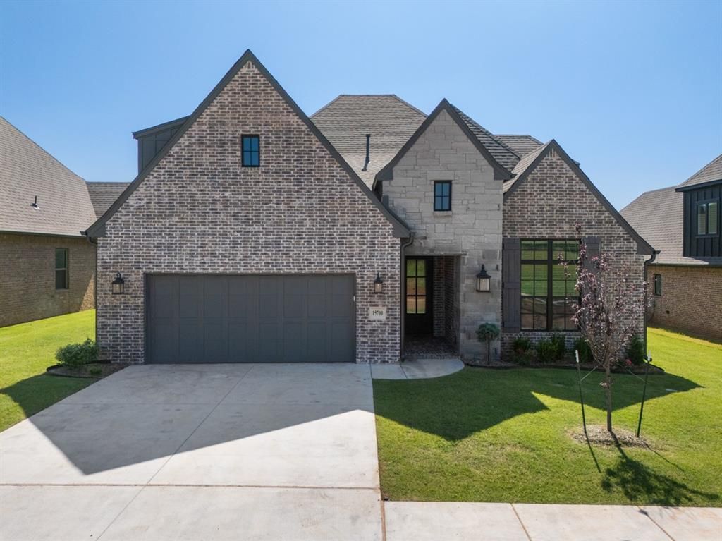 15700 Flora Avenue, Edmond, OK 73013