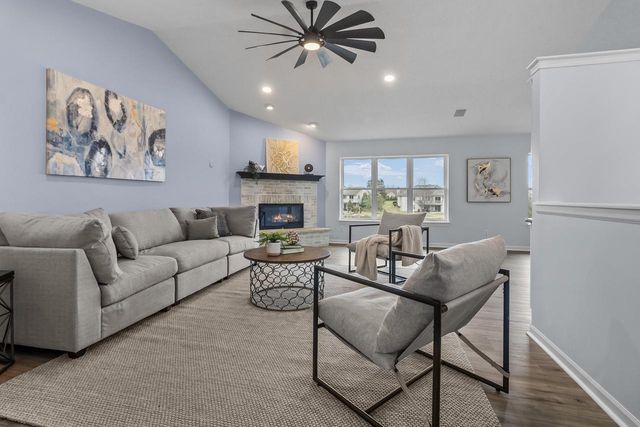 28679 Driftwood COURT, Waterford, WI 53185