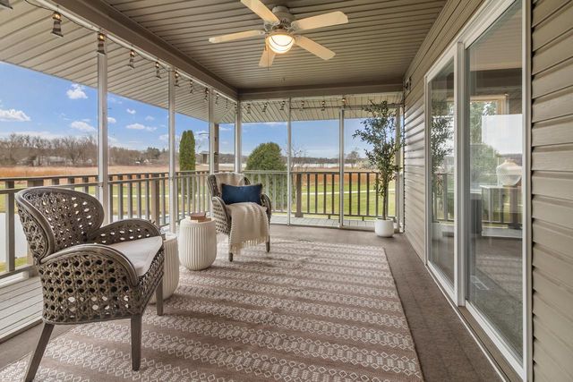 28679 Driftwood COURT, Waterford, WI 53185