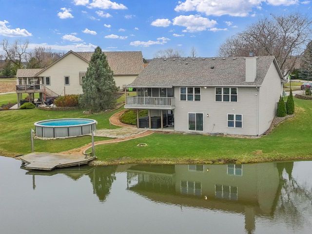 28679 Driftwood COURT, Waterford, WI 53185