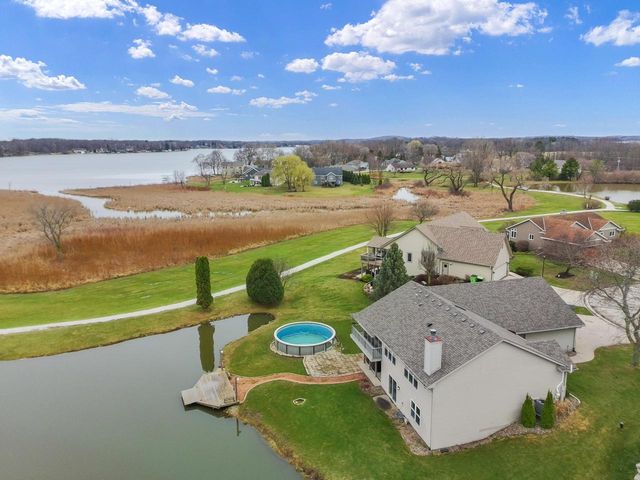28679 Driftwood COURT, Waterford, WI 53185