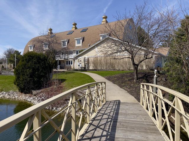 28679 Driftwood COURT, Waterford, WI 53185
