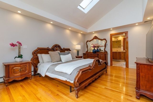 4 Pheasant Hill Rd, Hopkinton, MA 01748
