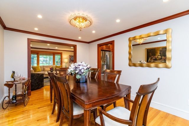 4 Pheasant Hill Rd, Hopkinton, MA 01748