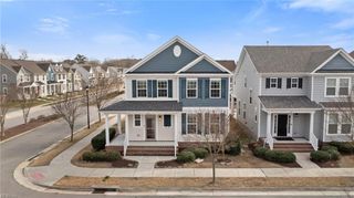 303 Goldenstar LN, Portsmouth, VA 23701