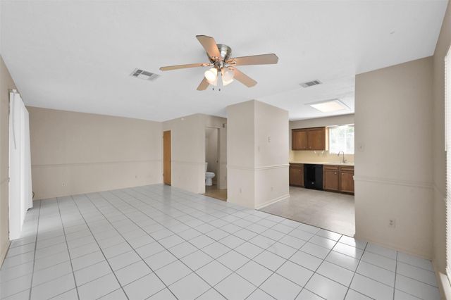 1603 Hazelwood Street Street B, Conroe, TX 77301