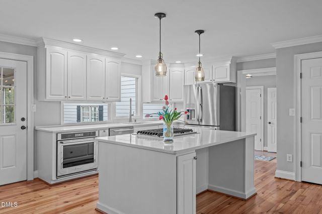 1508 Braden Overlook Court, Apex, NC 27502