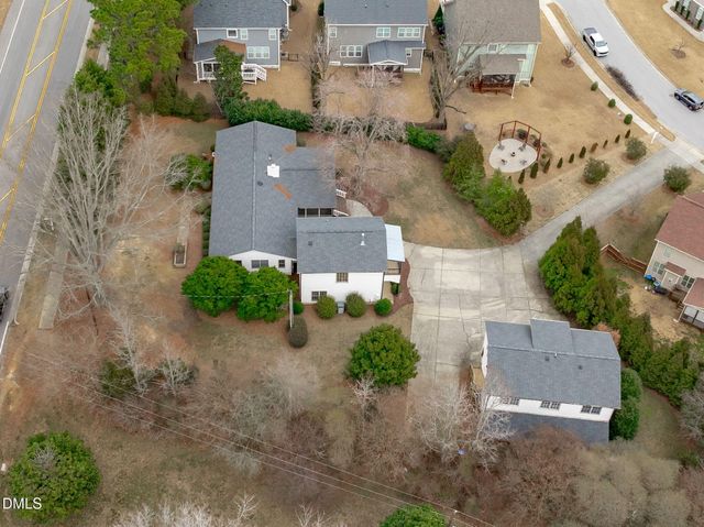 1508 Braden Overlook Court, Apex, NC 27502