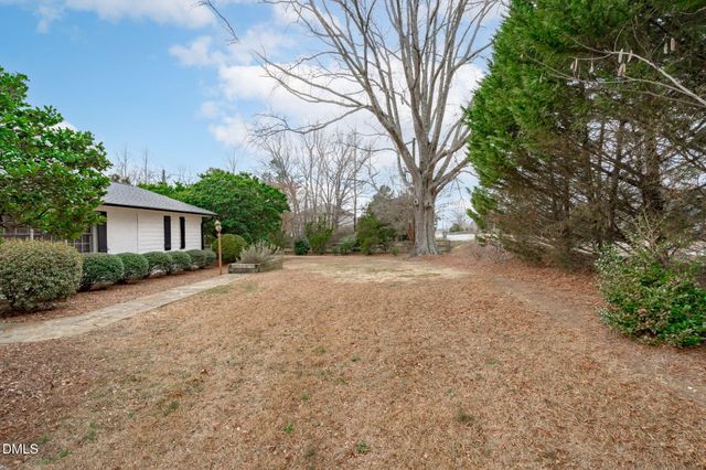 1508 Braden Overlook Court, Apex, NC 27502