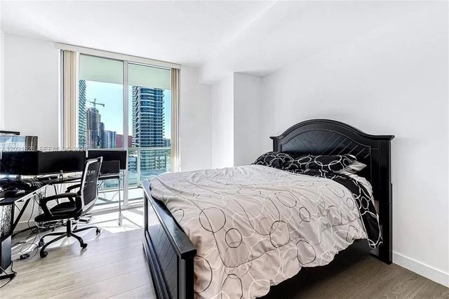 1111 SW 1st Ave 2319-N, Miami, FL 33130