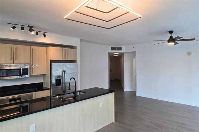 1111 SW 1st Ave 2319-N, Miami, FL 33130