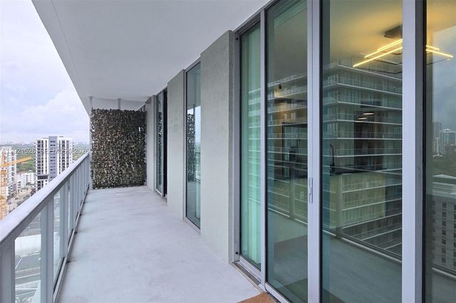 1111 SW 1st Ave 2319-N, Miami, FL 33130