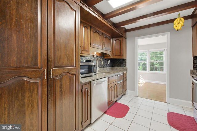 9933 LOUDOUN AVE, Manassas, VA 20109