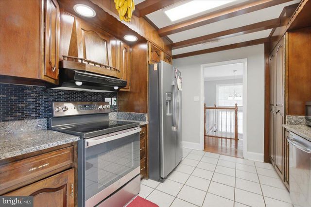 9933 LOUDOUN AVE, Manassas, VA 20109