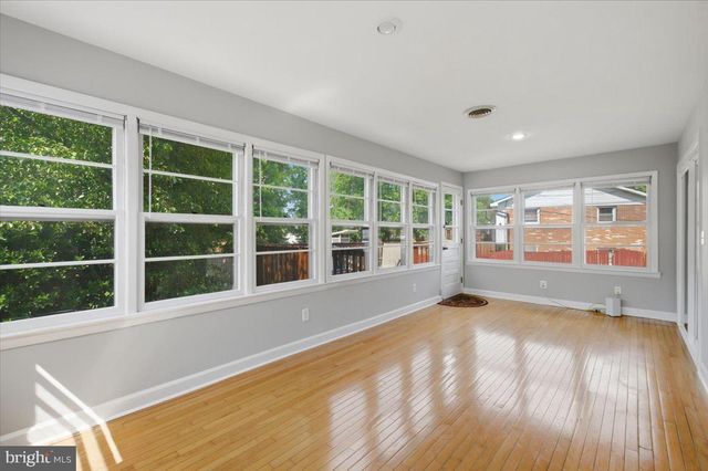 9933 LOUDOUN AVE, Manassas, VA 20109