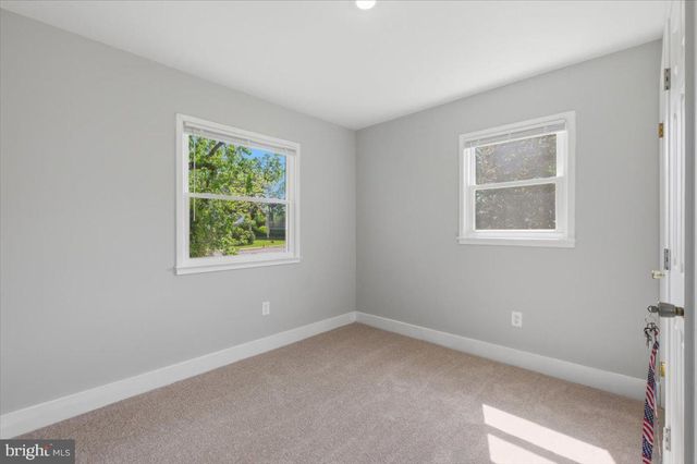 9933 LOUDOUN AVE, Manassas, VA 20109