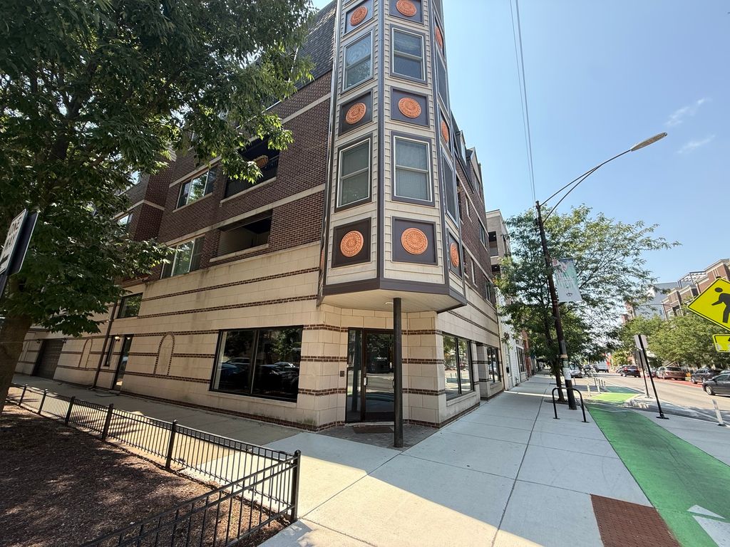 2301 W Belmont Avenue 1, Chicago, IL 60618 — photo 2