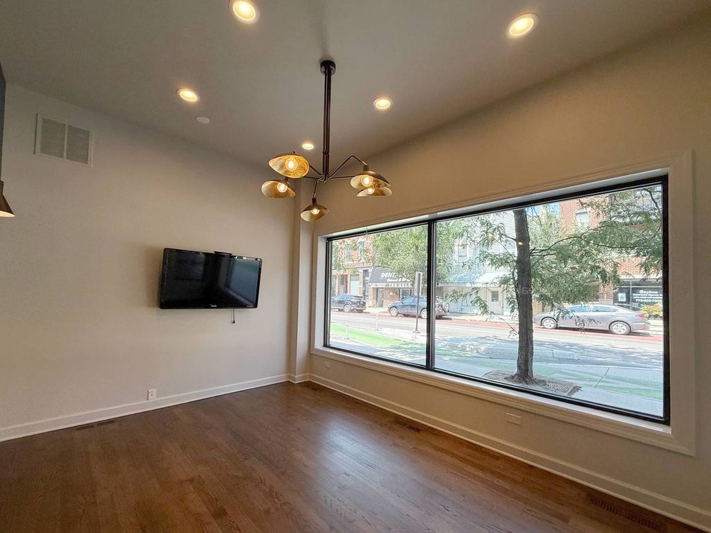 2301 W Belmont Avenue 1, Chicago, IL 60618 — photo 4