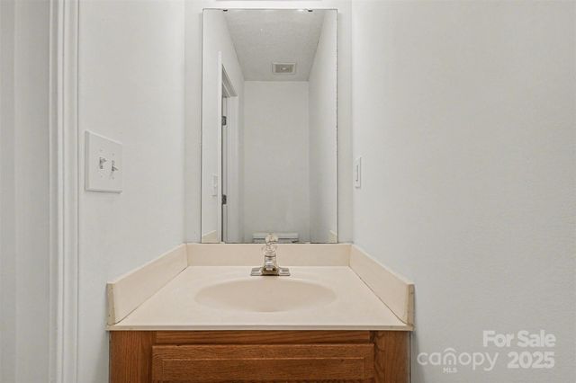 5672 Prescott Court, Charlotte, NC 28269