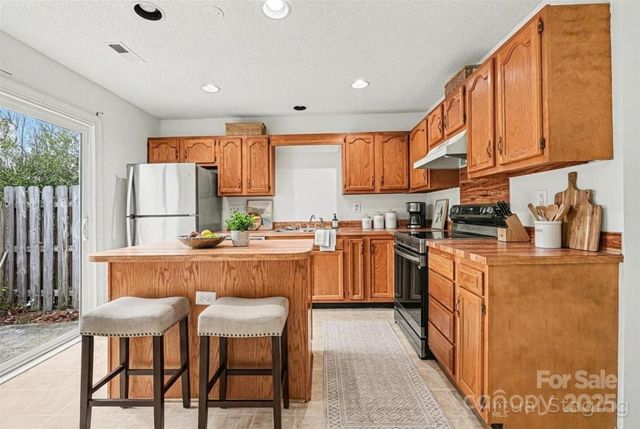 5672 Prescott Court, Charlotte, NC 28269